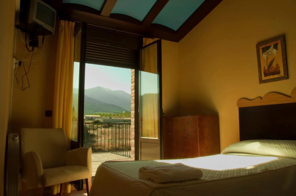 Hotel El Comendador Аньон Экстерьер фото